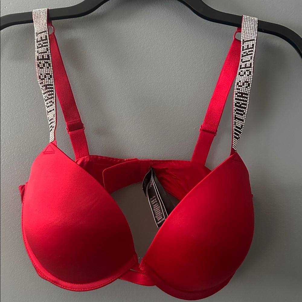 Victorias Secret Very Sexy 34DD Pushup Bra Padded beaded straps